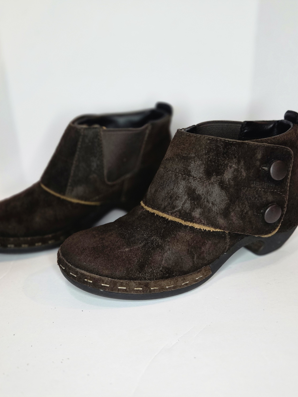 Merrell Espresso Luxe ankle boots with Button Detail Western Boho  Model J56078
